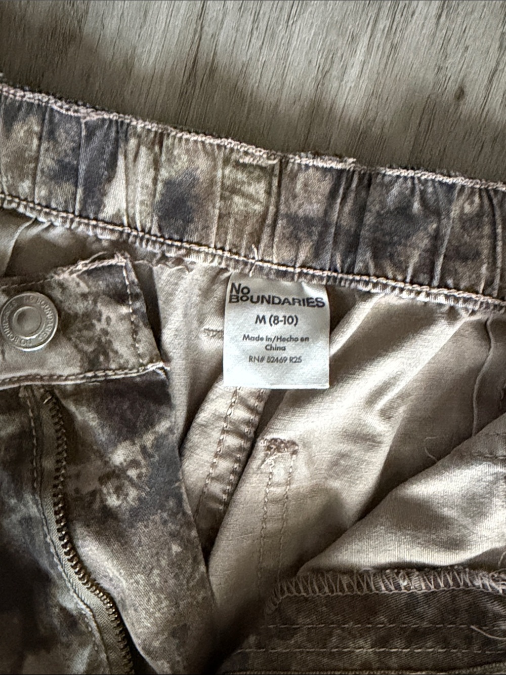 No Boundaries Women's Camouflage Wide-Leg Cargo Pants - Brown & Green - Picture 4 of 6